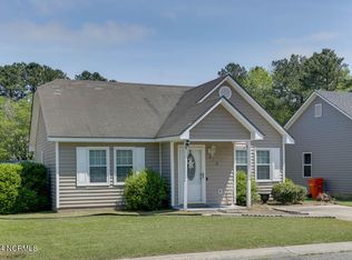 208 Oakwood Ln, Elizabeth City, NC 27909