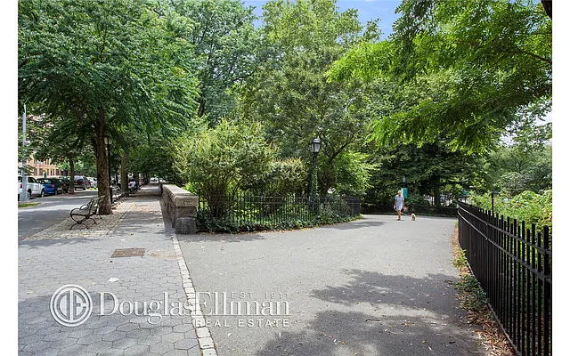 Sold by Douglas Elliman | media 18