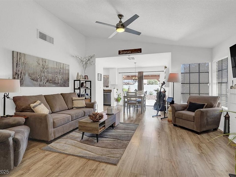 1st image of 656 Thornewood Pl