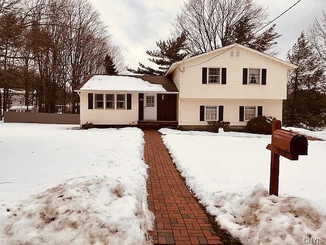 1st image of 102 Emann Dr
