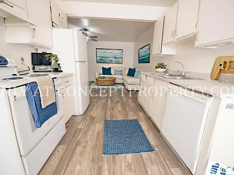 Aspen Pines — Photo 203