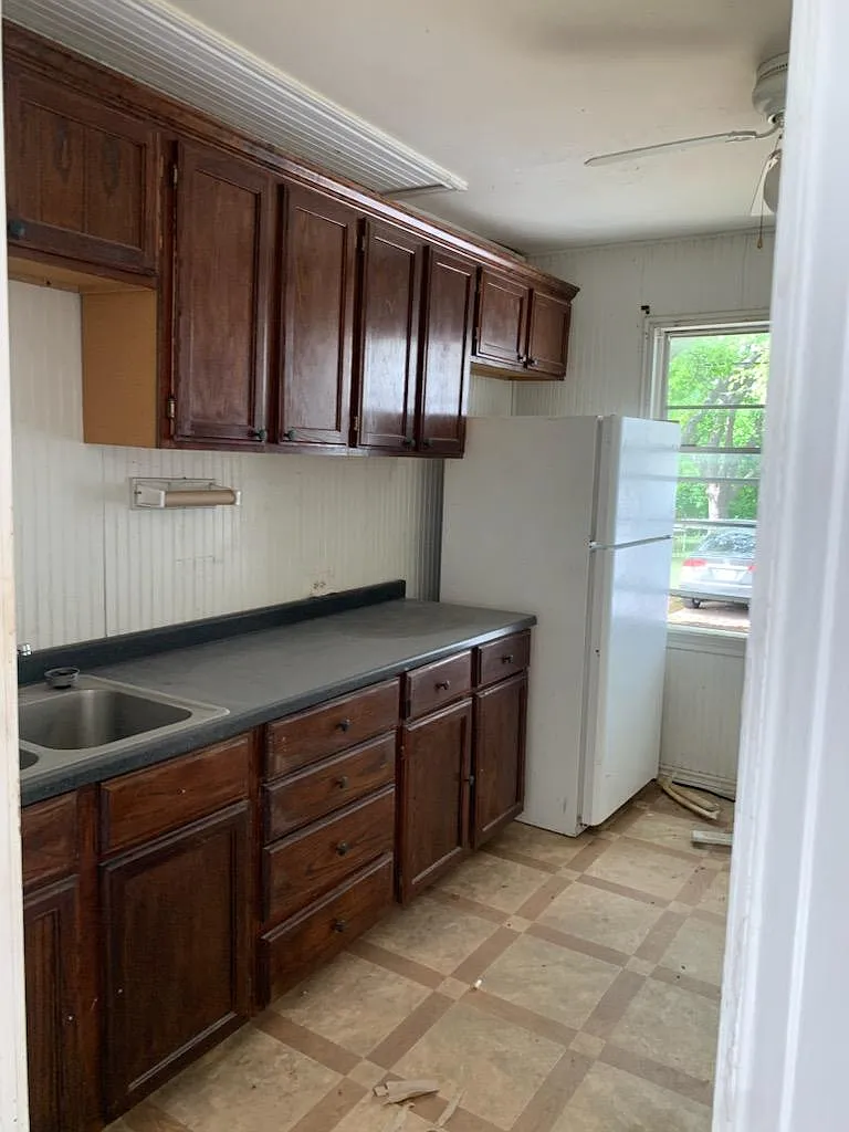 2 bed, 960 sqft, $850 — Photo 2