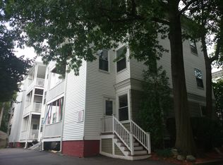 28 Stanton Rd APT 2, Brookline, MA 02445