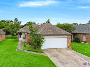 2812 Nicholson Lake Dr, Baton Rouge, LA 70810