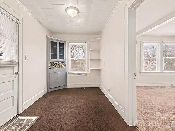 5th image of 503 Rogers Lake Rd