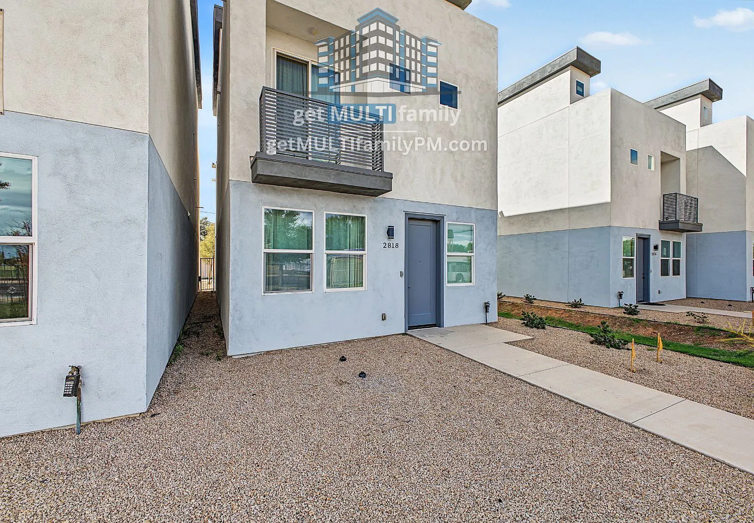 3 bed, 3.5 bath, 2110 sqft, $3,350 — Photo 3