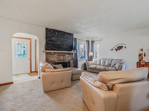 3rd image of 551 Dugan Way