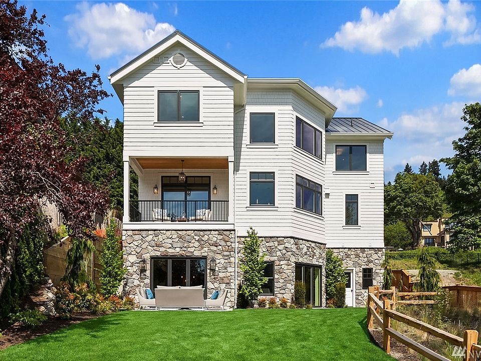 1st image of 3925 E Lake Sammamish Shore Ln SE