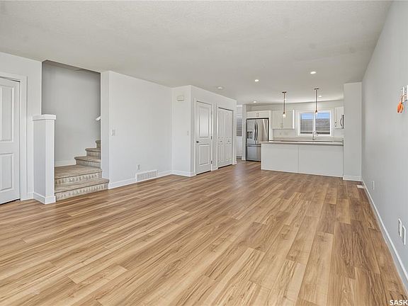 4th image of 106 Westfield ROAD