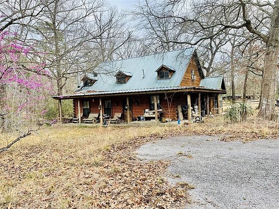 2nd image of 2797 Shamrock Cir