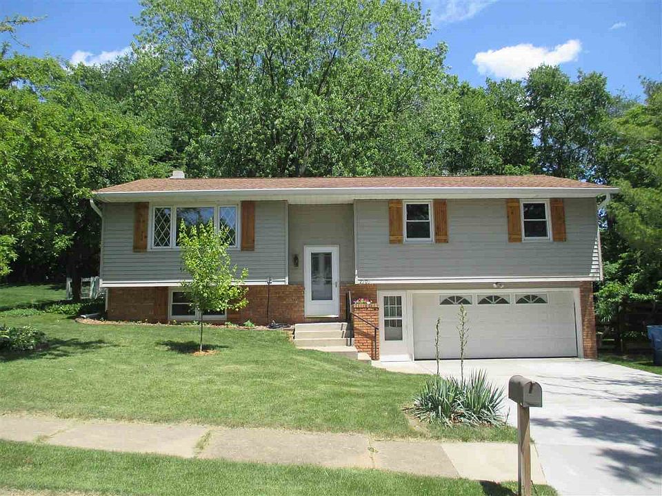1st image of 2206 Wildwood Dr