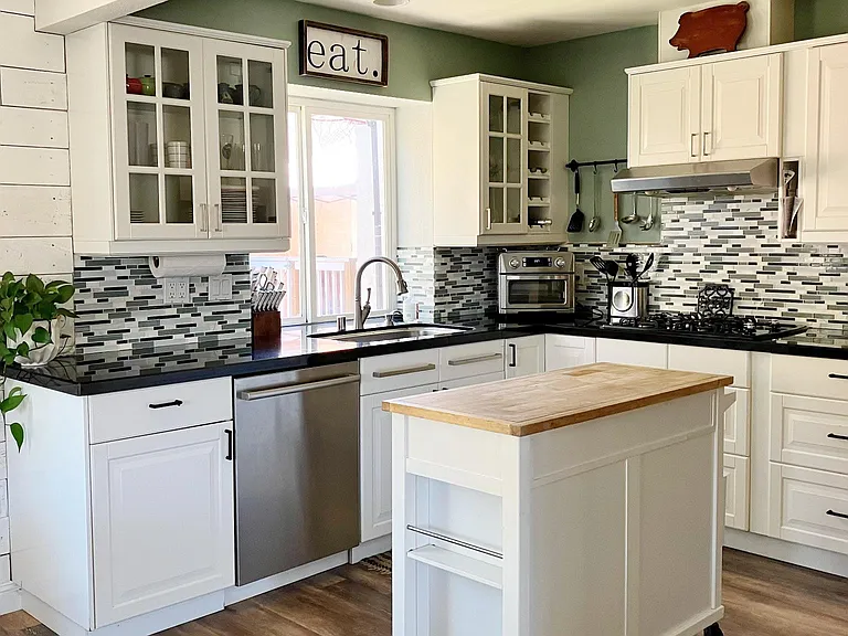 1903 McLees Ct — Photo 9