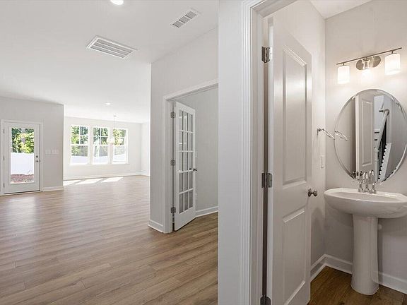 5th image of 1303 Westerland Way #18