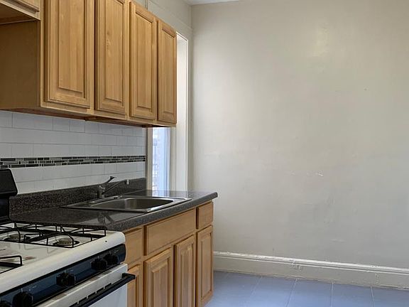 2nd image of 14 North Ave APT E7
