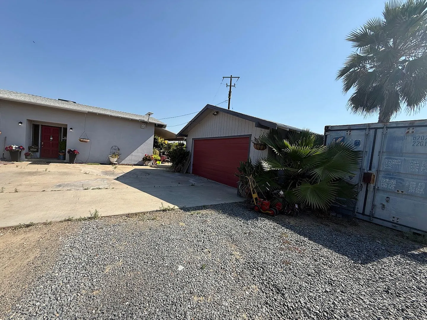 Spacious and Charming Country Home For Rent — Photo 4