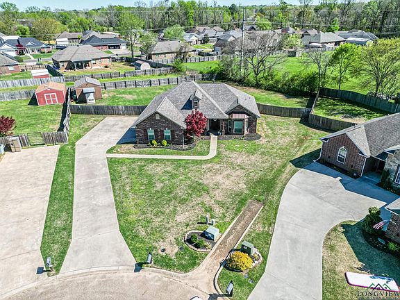 5th image of 10 Bridlewood Dr