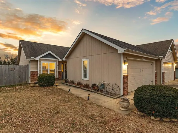 1528 Legend Trail Dr Unit A, Lawrence, KS 66047