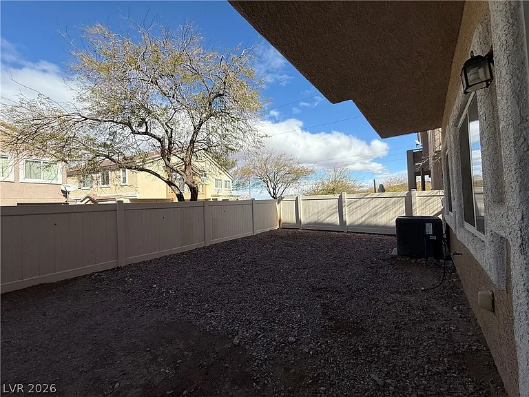 1069 Slate Crossing Ln #2 — Photo 20