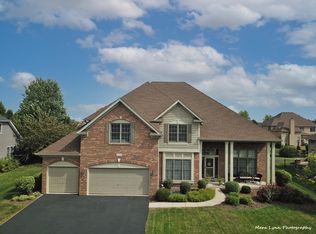 519 Prairie Ridge Ln, North Aurora, IL 60542