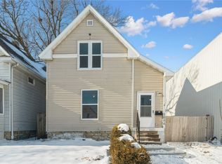 1004 10th St SW, Cedar Rapids, IA 52404