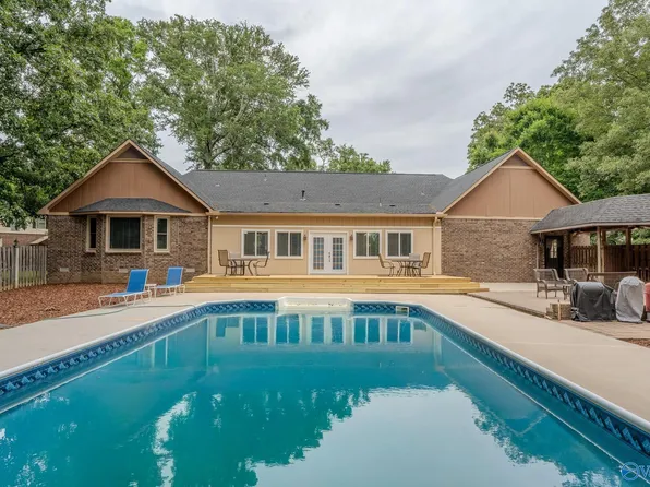 114 Oakleaf Cir, Moulton, AL 35650
