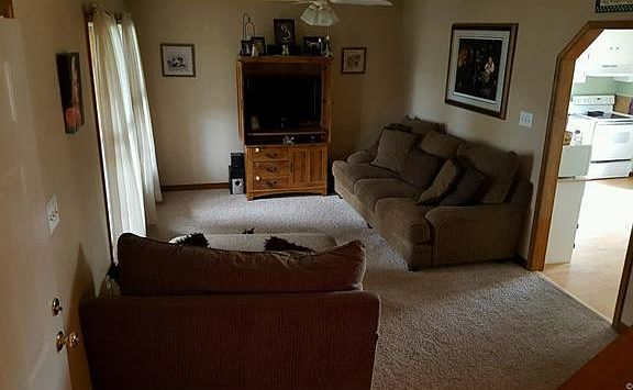 2nd image of 19223 Maurer Ln