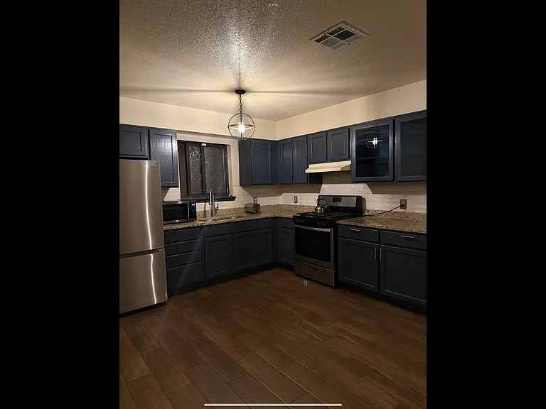 825 Fir Ave #1 — Photo 3