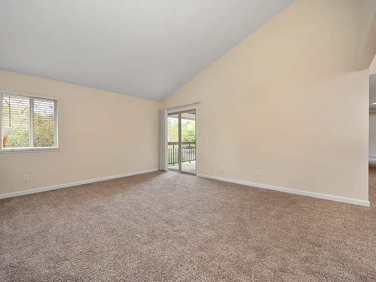 Rollingwood Condominium Rentals — Photo 46