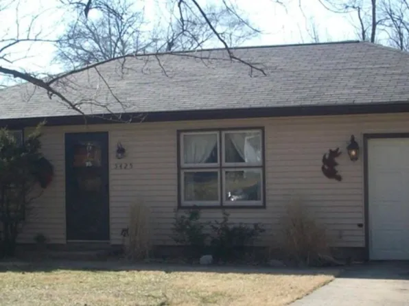 5425 N Glen Elm Dr, Peoria Heights, IL 61616