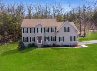 41 Old Country Rd, Oxford, CT 06478