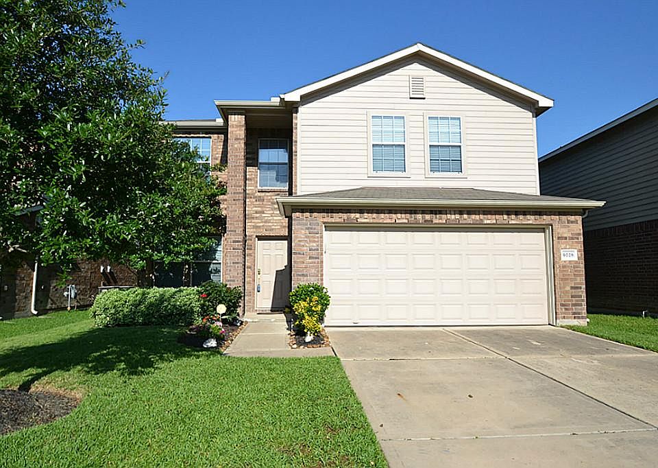Enjoy a front view of the front view of this home located at 9026 Sienna Sky Ct.