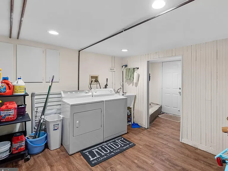 basement shared laundry