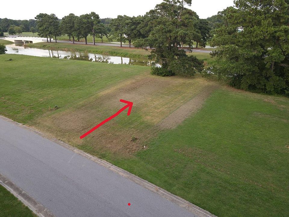 1st image of 22 Charlestowne Dr