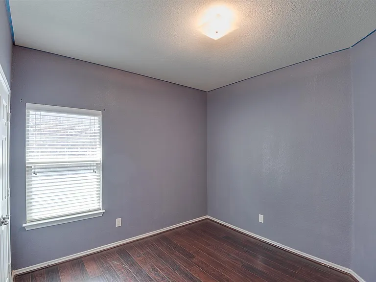 6677 Friendsway Dr — Photo 17
