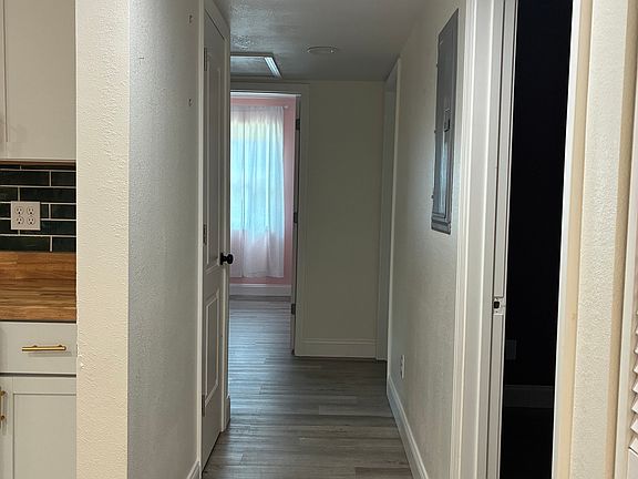 3rd image of 304 Blackshear Dr