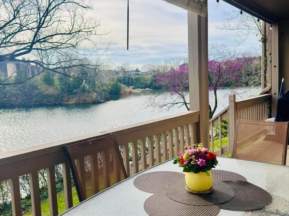 1407 Lake Shore Dr #139, Columbus, OH 43204