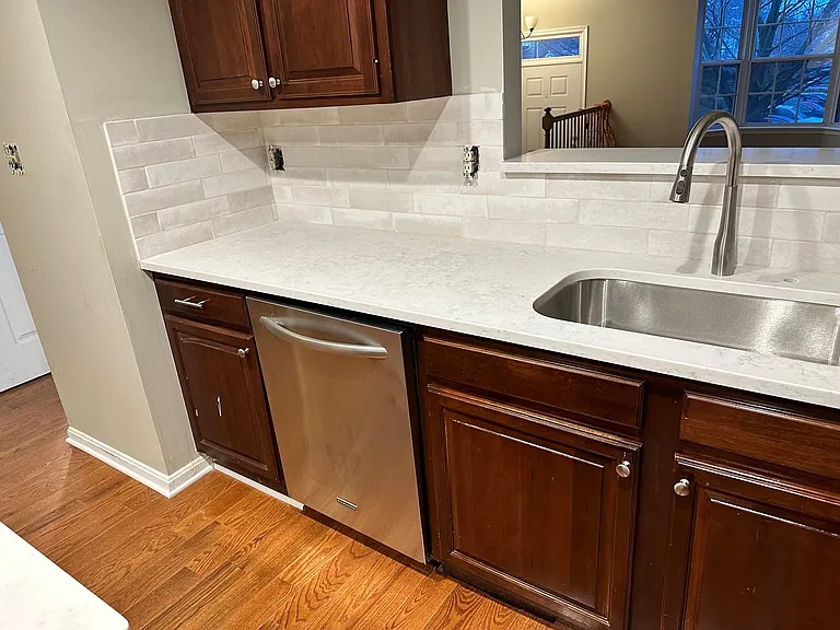 211 Glen View Ter — Photo 13