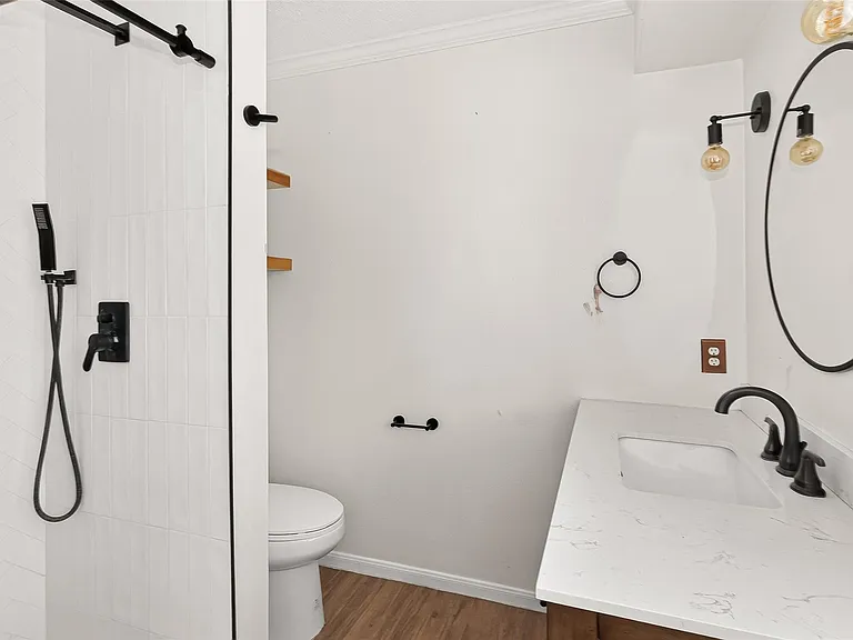 20211 Salzburg Ln — Photo 43