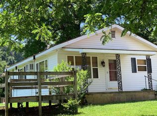 6 Ledford Chpl Rd, Hayesville, NC 28904