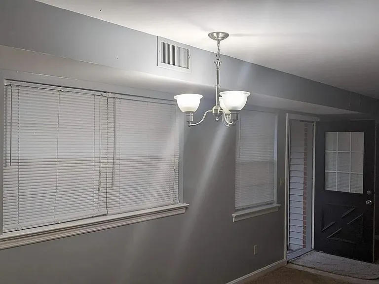 910 Rhue Haus Ln #B — Photo 19