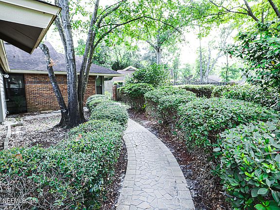 3rd image of 588 Pine Forest Trl
