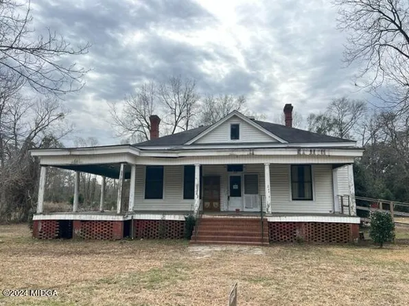 206 S Railroad St, Toomsboro, GA 31090