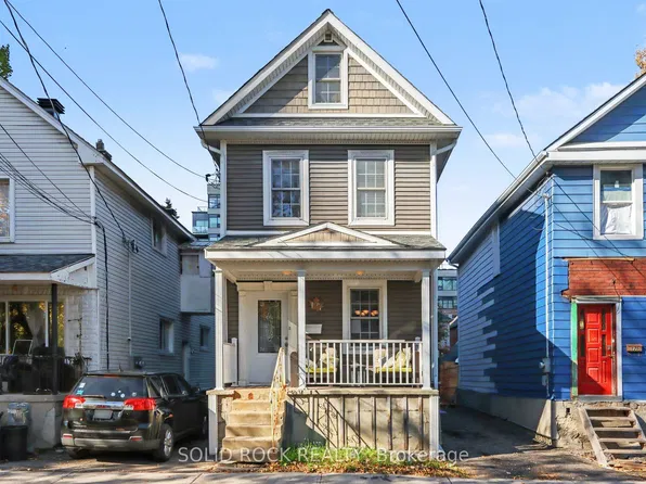 127 Pamilla St, Ottawa, ON K1S 3K9