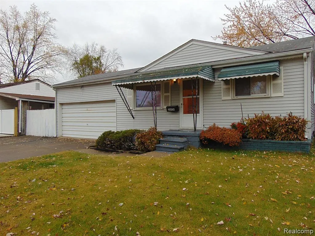 Building Photo - 26436 Couzens Ave