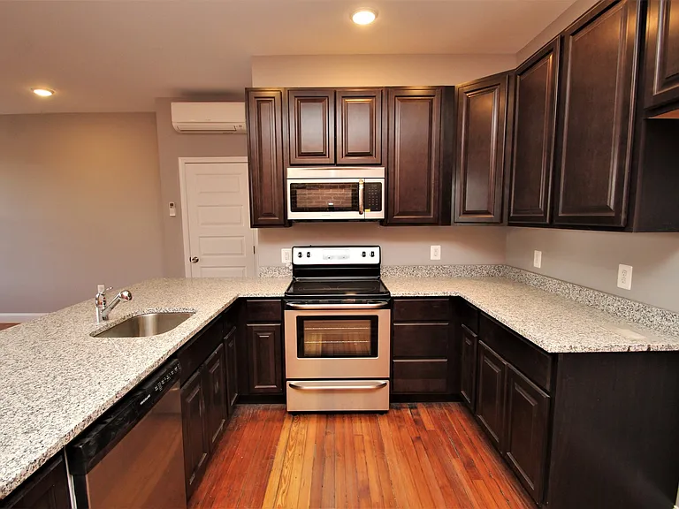 1017 Saint Paul St — Photo 9