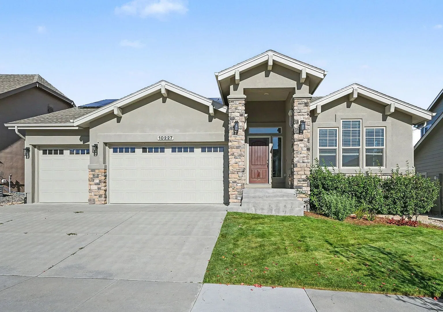 Beautiful 4-Bedroom Home With Solar Save Approx $130/Month On Electricity! — Photo 1