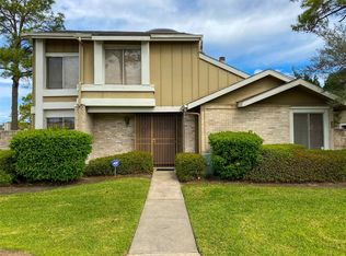 12117 Bob White Dr, Houston, TX 77035