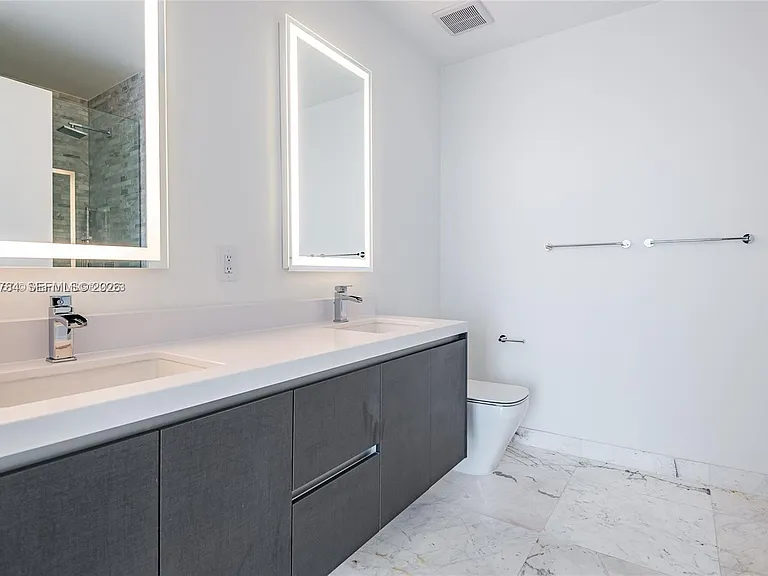 851 NE 1st Ave #2100 — Photo 27