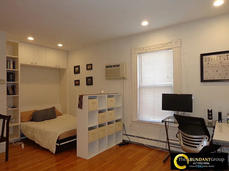 17 Centre St #2R — Photo 7
