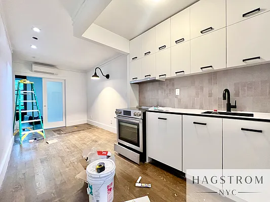 Rented by Hagstrom Management Inc | media 14